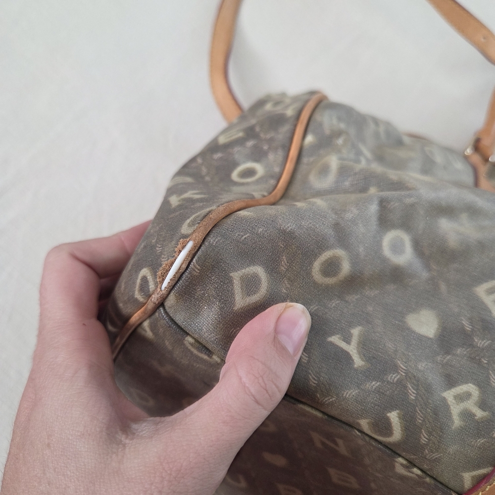 Vintage Dooney & Bourke Brown Spellout Heart Duffle Bag Carry-on Leather Brown - Picture 10 of 16